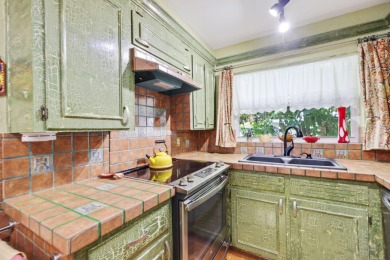 Welcome to 700 NE Harbour Terr -- a bright and inviting condo