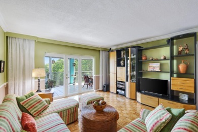 Welcome to 700 NE Harbour Terr -- a bright and inviting condo