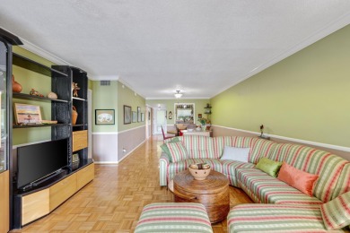 Welcome to 700 NE Harbour Terr -- a bright and inviting condo