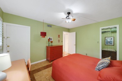 Welcome to 700 NE Harbour Terr -- a bright and inviting condo