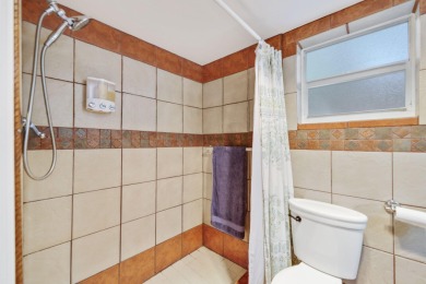 Welcome to 700 NE Harbour Terr -- a bright and inviting condo