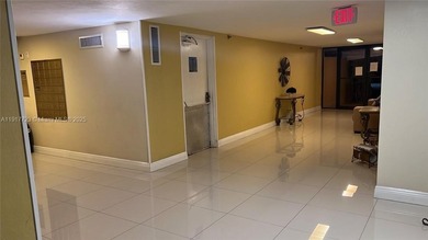Gorgeous fully renovated apt in Sunny Isles, right on the Bay