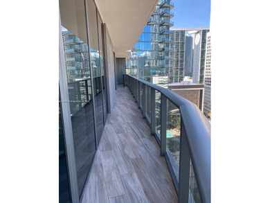 Welcome to SLS LUX BRICKELL!! This stunning residence offers