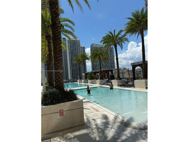 Welcome to SLS LUX BRICKELL!! This stunning residence offers
