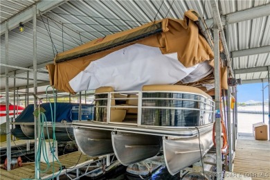 The location at Water's Edge everyone wants. A walk in unit with