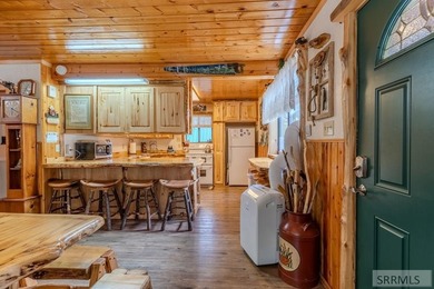 Charming Aspen Ridge Cabin Retreat - Rare opportunity in the
