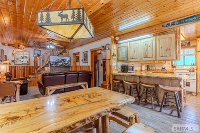 Charming Aspen Ridge Cabin Retreat - Rare opportunity in the