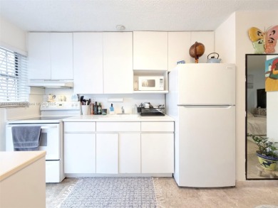 Discover the essence of South Beach living in this cozy studio