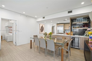 The only residence in The Harbour with this layout: a 16th-floor