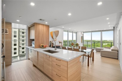 The only residence in The Harbour with this layout: a 16th-floor