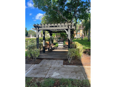 Contemporary and recently updated condo. This 2-bedroom, 2-bath