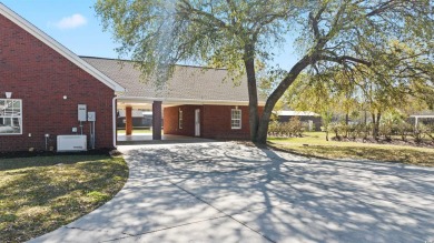 PLEASE NOTE: THIS LISTING IS FOR THE HOUSE SITTING ON ONE ACRE