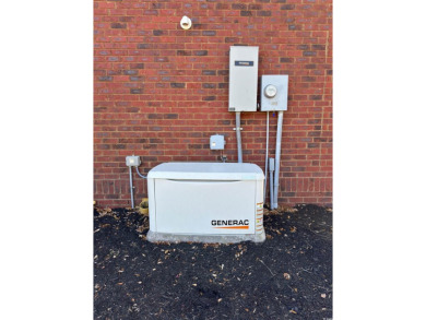 PLEASE NOTE: THIS LISTING IS FOR THE HOUSE SITTING ON ONE ACRE