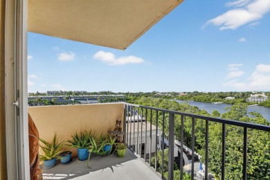 Updated 2/2 on barrier island! Tranquil Intracoastal and Sunset