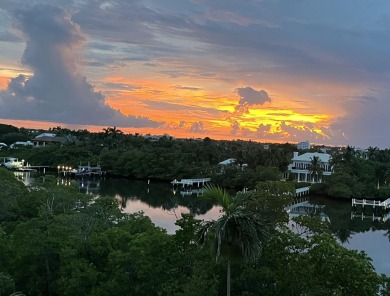 Updated 2/2 on barrier island! Tranquil Intracoastal and Sunset