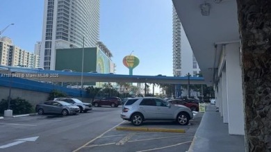 Condo 1 Bedroom, 1.5 Bath. Just a few steps from the Beach