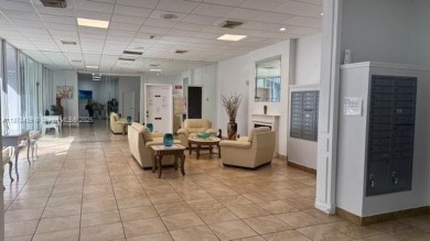 Condo 1 Bedroom, 1.5 Bath. Just a few steps from the Beach