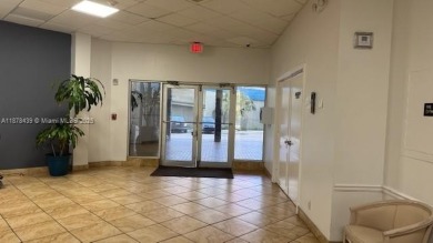 Condo 1 Bedroom, 1.5 Bath. Just a few steps from the Beach