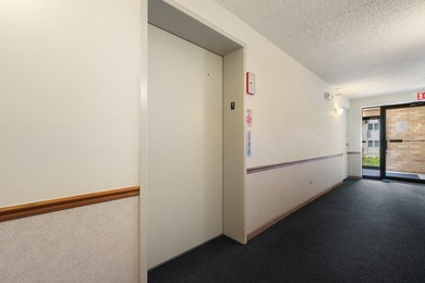 EXCEPTIONAL PRICE FOR A LARGER FLOOR OFFERED! EXPERIENCE LIVING