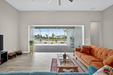 LAKEFRONT, Mosaic Daytona home, with RARE 4-CAR GARAGE large