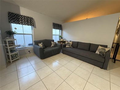 Highly desirable Chapel Trail community in West Pembroke Pines!