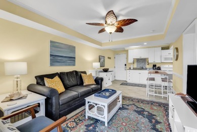 LAKEFRONT SUMMERHOUSE VILLA presents a Colorful, Casual