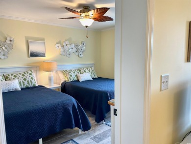 LAKEFRONT SUMMERHOUSE VILLA presents a Colorful, Casual