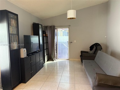 Highly desirable Chapel Trail community in West Pembroke Pines!
