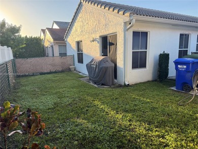 Highly desirable Chapel Trail community in West Pembroke Pines!