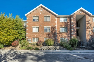 **INCREDIBLE DOWNTOWN INVESTMENT OPPORTUNITY!** Welcome to your