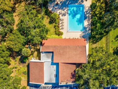 *Welcome to this charming 2-bedroom, 2-bathroom corner unit of