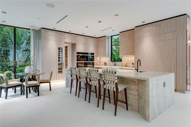 Welcome to CASA GRANDE, a dramatic 7BD/7BA modern residence