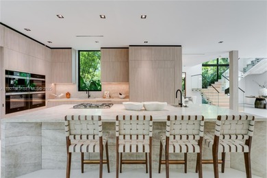 Welcome to CASA GRANDE, a dramatic 7BD/7BA modern residence