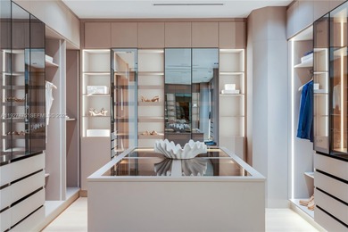 Welcome to CASA GRANDE, a dramatic 7BD/7BA modern residence