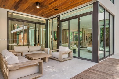 Welcome to CASA GRANDE, a dramatic 7BD/7BA modern residence