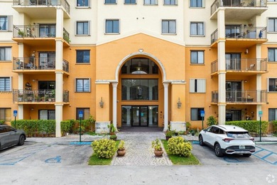 Keystone Courts community is centrally located on Fontainebleau