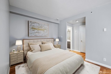 Perfect city residence in the North Waterfront neighborhood, a