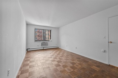 Commuter's Dream! 2 bedrooms, 2 bathrooms with terrace with