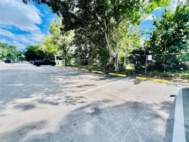 ATTENTION REALTORS! Beautiful condo with a reserve. 2 bedrooms