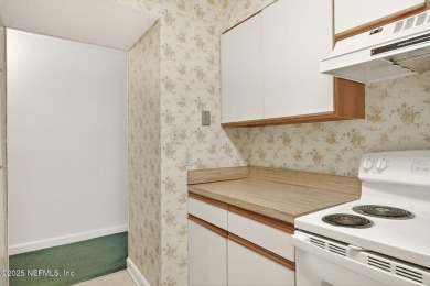 Murray Hill 4th floor end unit condominium in popular 55+