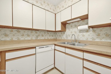 Murray Hill 4th floor end unit condominium in popular 55+