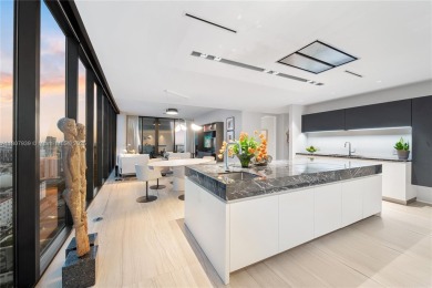 EXPERIENCE TIMELESS SOPHISTICATION WITH SUNRISE TO SUNSET VIEWS