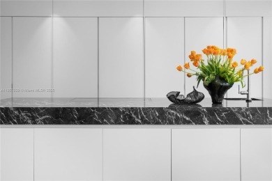 EXPERIENCE TIMELESS SOPHISTICATION WITH SUNRISE TO SUNSET VIEWS