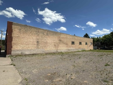 Located in the heart of Amasa, this large building has unlimited