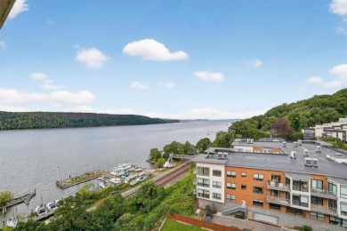 Set high above the Hudson, this stylishly upgraded 1-bedroom