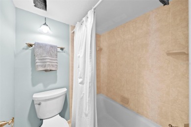 One or more photo(s) has been virtually staged. Be sure to check