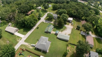 Charming 3 bed, 1.5 bath earth contact home on a quiet dead-end