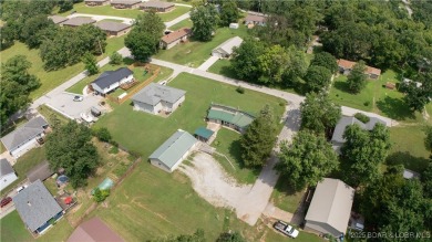 Charming 3 bed, 1.5 bath earth contact home on a quiet dead-end