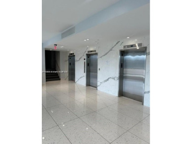 Reduced! Large 1 Bed/ 1.5 Bath + Den - 913  SF - Just in