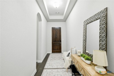 Beautifully Appointed Single-Story Home in Paloma Lake. Welcome